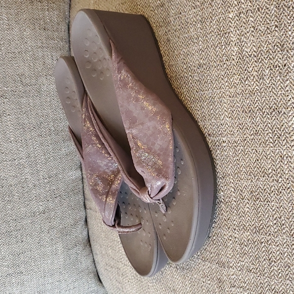 Vionic Shoes New Vionic Sandal Flip Flop Wedge Shimmery Purple Only